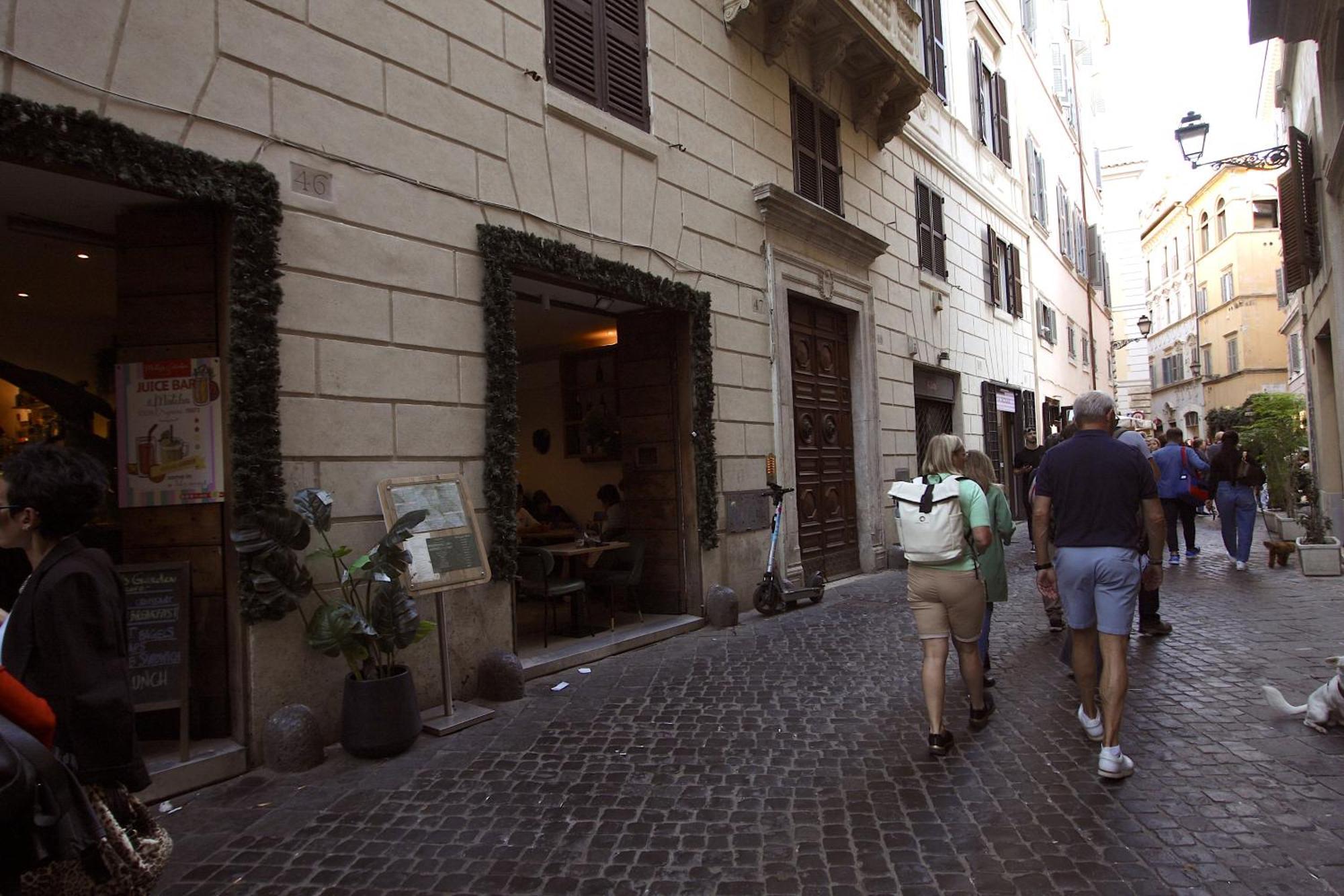Appartamento Lovely In Campo De Fiori Roma